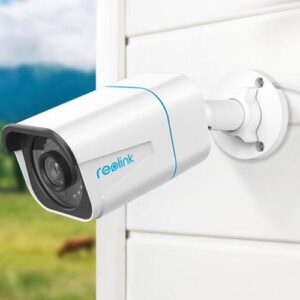 Camera de supraveghere Reolink RLC-810A; P330 Senzor: 1/2.49"CMOS Rezolutie video: 8 Megapixeli (3840 x 2160 pixeli) Cadre/secunda: 25 FPS Lentila fixa: 2.8mm Diafragma: F2.0 Unghi de vizualizare: orizontal: 105&deg;/vertical: 56&deg; Distanta iluminator IR: 30 m Numar LED-uri IR: 2 Microfon si difuzor