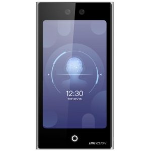 Terminal de control  access cu face recognition Hikvision DS-K1T673DWX ; Rezolutie: 2MP, HFOV = 75.5&deg;; VFOV = 41.5&deg;; DFOV = 87&deg;, Ecran tactil LCD: 7 inch, Distanța de autentificare: 0.3-3m, Interfata: 1 RJ-45, 10/100/1000 M self-adaptive, Alarma 2/1, &icirc;ncorporat. - Capacitate maximă: 10.000 imagini